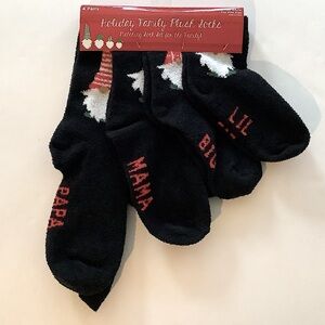 Holiday Family Gnome Plush Socks Set Of 4 New
